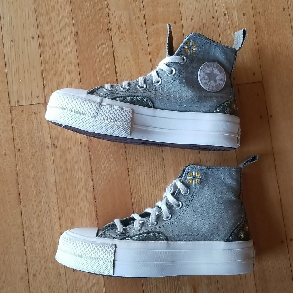 Converse Chuck Taylor All Star Lift Platform Autumn Embroidery Shoes. Size 5.5 - Picture 6 of 12